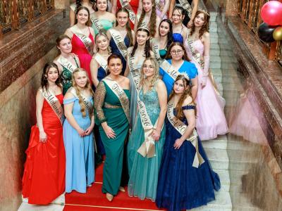 Maturitní ples - maturant 2026 sociální činnost