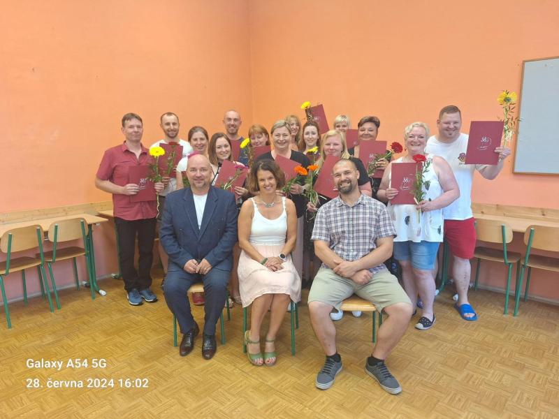 Akreditovaný kvalifikační kurz Masér ve zdravotnictví - závěrečné ukončení kurzu a předání certifikátů MZ ČR